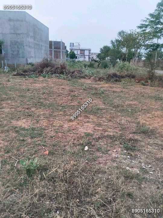 200 gaj plot,40 feet road.