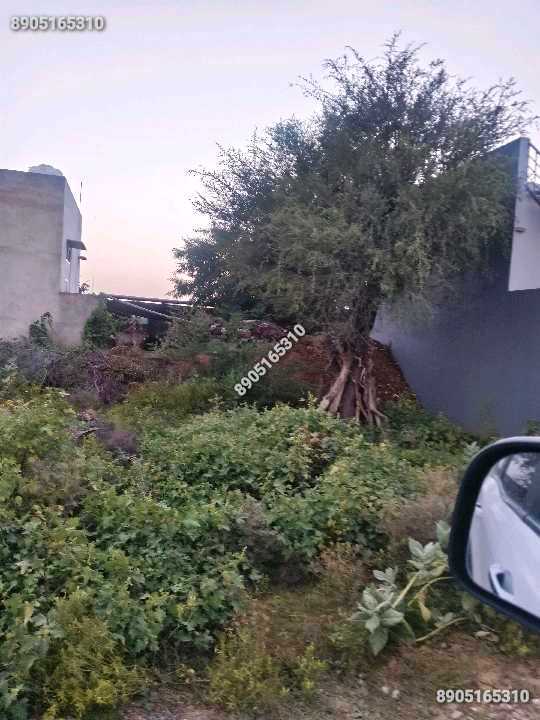 166 gaj plot,maruti vihar me.