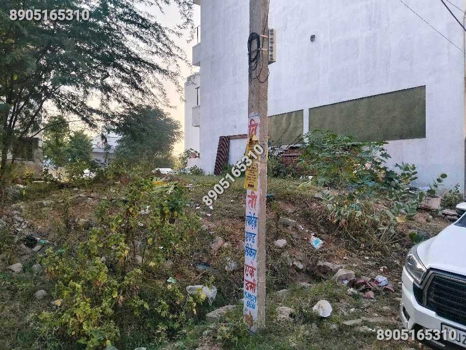 138 gaj plot,Todi Nagar me.